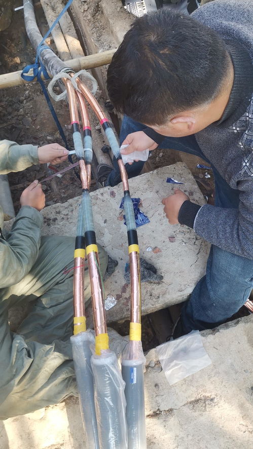 10kv高壓電纜電纜熱熔設(shè)備機器高壓外半導(dǎo)電膠帶